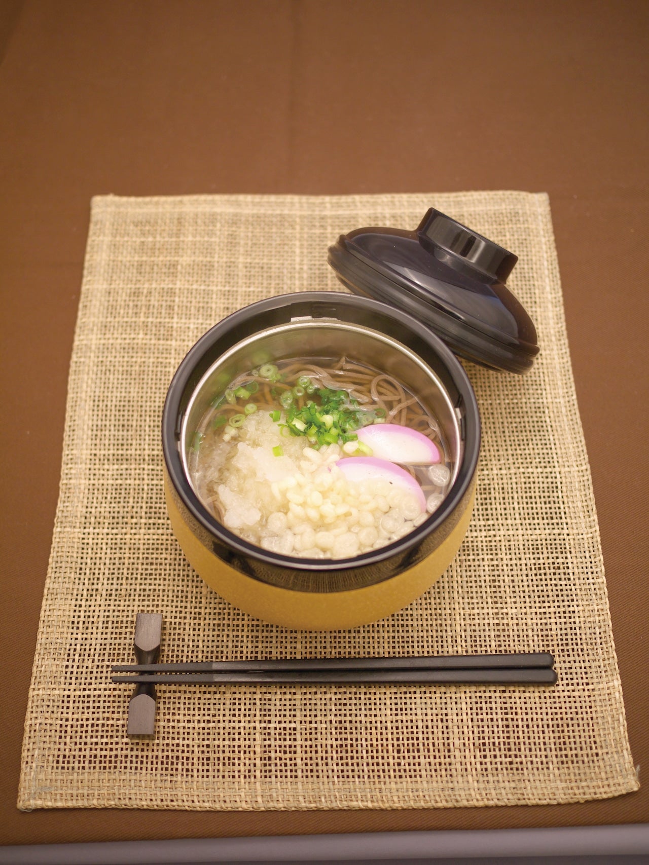 【アウトレット】保温調理器 【どんぶりジャー 】 ストーンイエロー KM-100【勝手に調理 省エネ エコ 真空保温 魔法瓶 まほうびん】