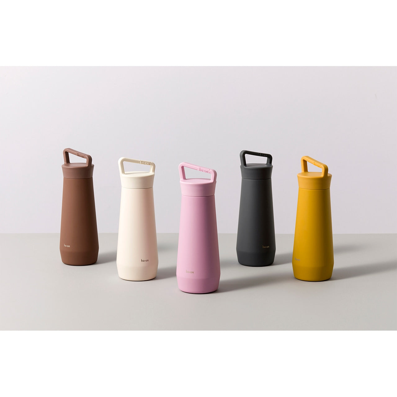 【アウトレット 化粧箱不良】スパイアボトル 500ml ホワイト BSP-50(WH) 【スラントデザイン スタイリッシュ おしゃれ たっぷり入る 抗菌剤配合 ユニセックス くすみカラー マット 保温 保冷 ステンレス まほうびん 魔法瓶】