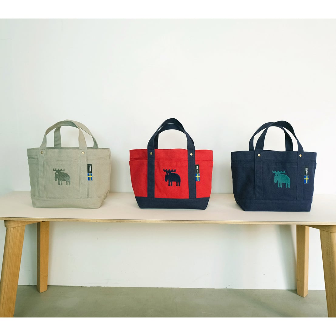 moz/モズ 帆布トート M 【北欧 モズ スウェーデン ブランド エルク ヘラジカ シンプル カジュアルバッグ ミニトート お散歩 刺しゅう入り ランチバッグ ランチトート サブバッグ】
