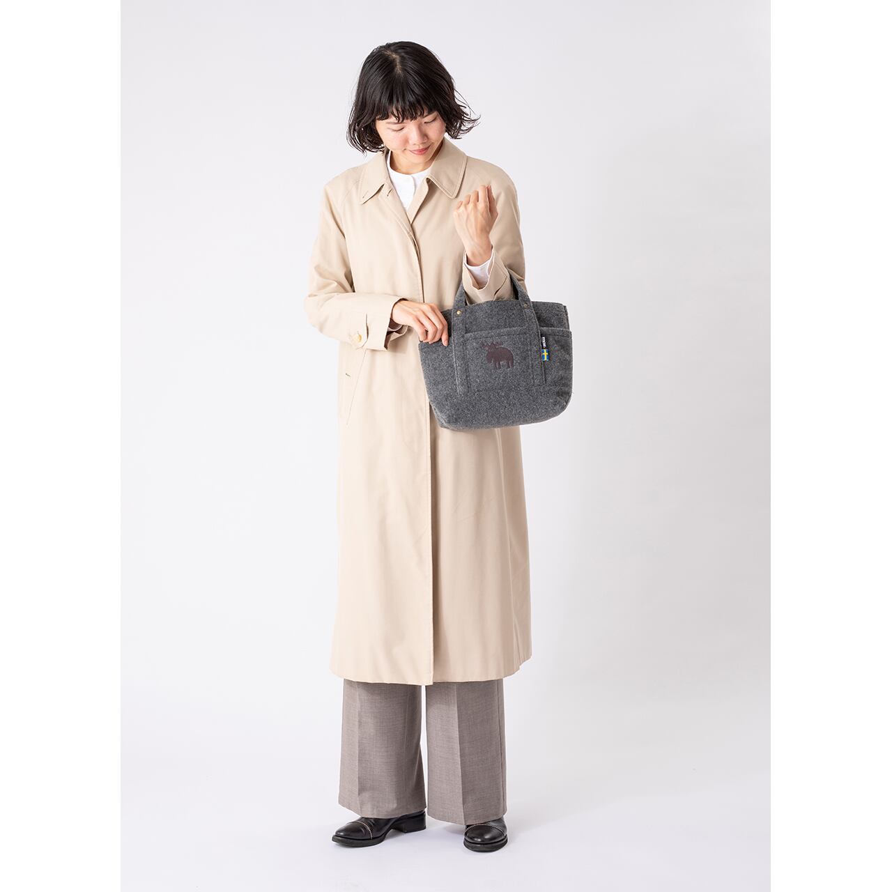 moz/モズ フェルトート M ダークグレー 540660【北欧 モズ スウェーデン ブランド エルク ヘラジカ シンプル カジュアルバッグ ミニトート お散歩 刺しゅう入り 収納 小物用 サブバッグ フェルト風】