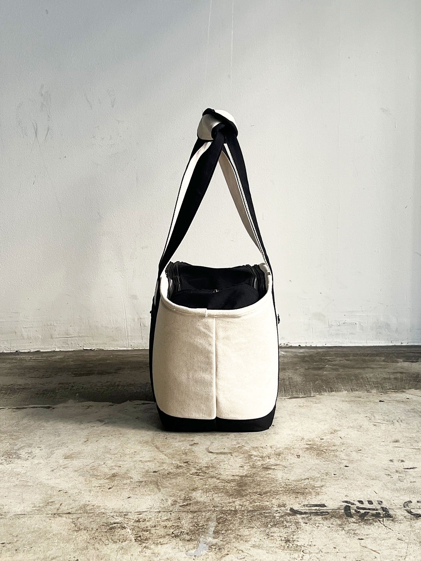 【送料無料】pet carry canvas tote L【ペット用 キャリーバッグ トートバッグ 軽量 おしゃれ 人気 多機能 キャンバス カジュアル】