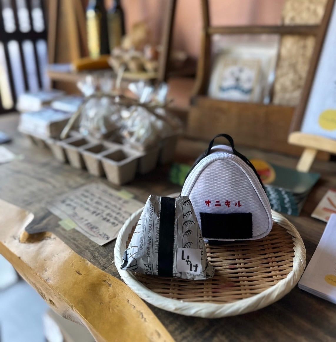 DAY OUT® OnIGIRU menu pach オニギル メニュー ポーチ 【保冷ランチバッグ コンパクト ランチケース ミニサイズ お弁当袋 かわいい おしゃれ おにぎり専用 ミニポーチ】