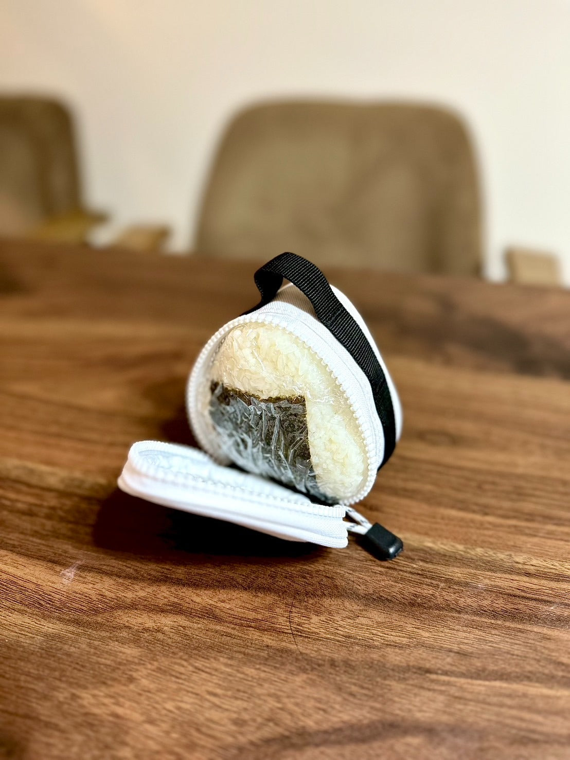 DAY OUT® OnIGIRU menu pach オニギル メニュー ポーチ 【保冷ランチバッグ コンパクト ランチケース ミニサイズ お弁当袋 かわいい おしゃれ おにぎり専用 ミニポーチ】