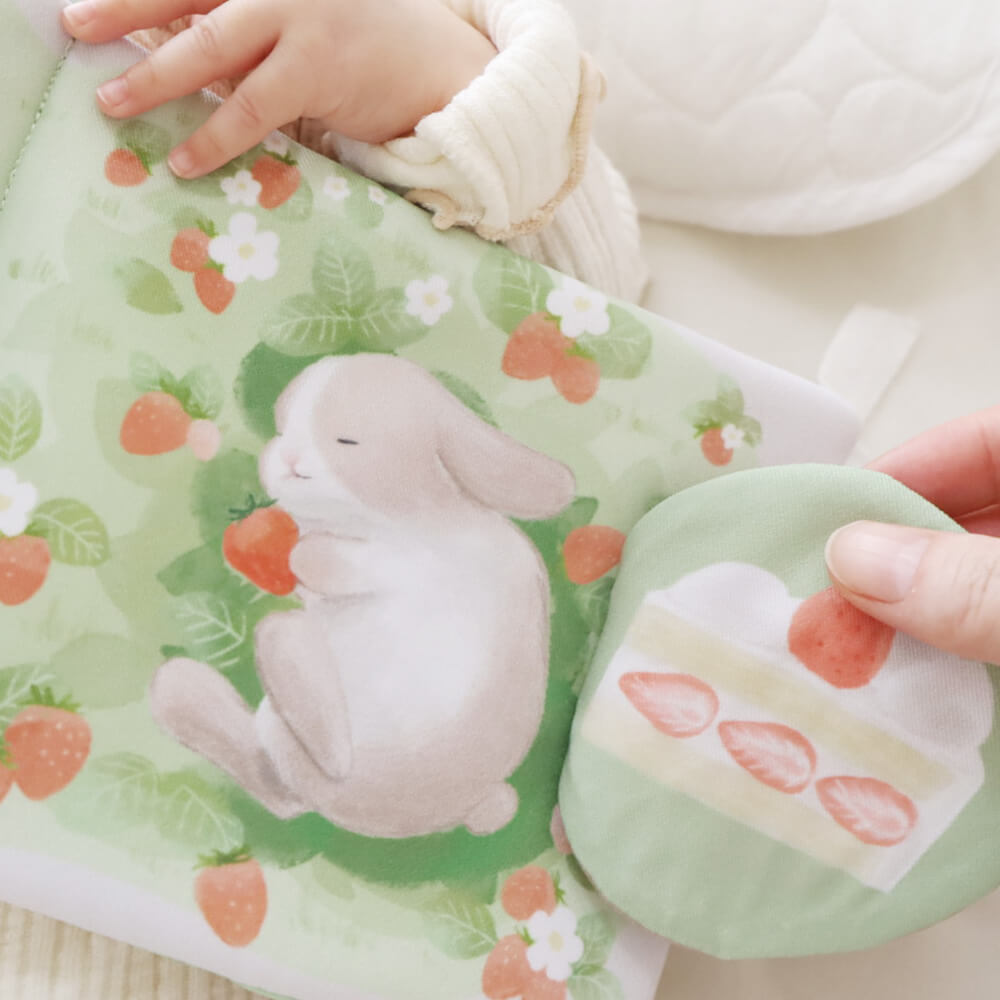 amanoppo(あまのっぽ) ふんわりえほん うさぎたちのお茶会[出産祝い お誕生日 プレゼント 絵本 ふわふわ しかけ絵本 触って遊ぶ 動物]