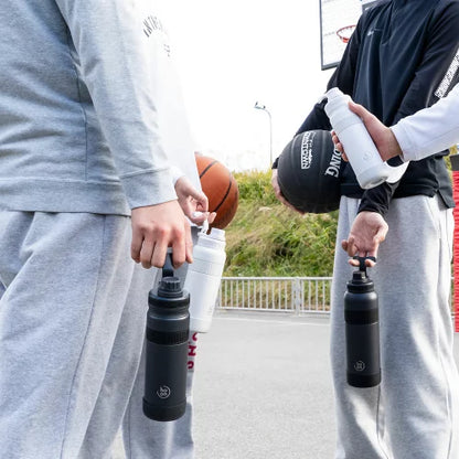 グラブフラスク 1.0L ホワイト GF-100（WH）【おしゃれ かわいい 実用的 スリム コンパクト たっぷり入る スポーツボトル スポーツドリンクOK 抗菌剤配合 保冷 軽量 使いやすい 洗いやすい ステンレス まほうびん 魔法瓶】
